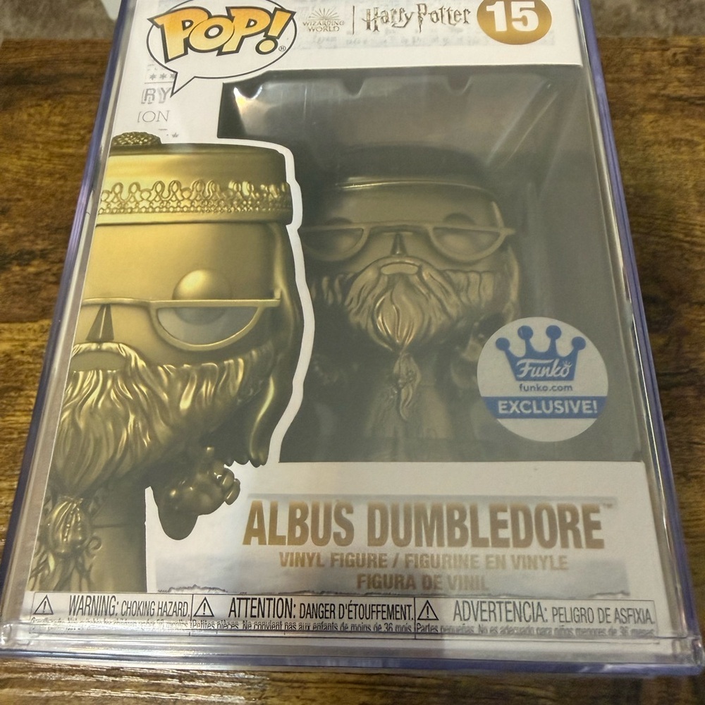 Limited Edition Hogwarts Dumbledore Pop! & Loungefly Bag Bundle - Picture 4 of 5
